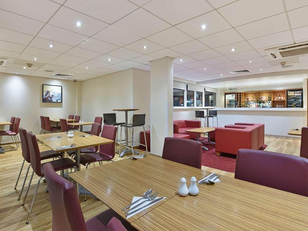 Travelodge 3*